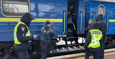 Создавали искусственный дефицит билетов на поезда: на УЗ разоблачили масштабную коррупционную схему (видео)