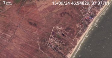 Сплошное пожарище: появились спутниковые снимки последствий ударов по складам БК РФ под Мариуполем