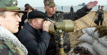 "Навіть не думайте про це": Кулеба відкинув поступки територіями Росії та згадав Тузлу