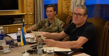 Залужный встретил в Киеве Стармера, который приехал подписывать соглашение о "100-летнем партнерстве"