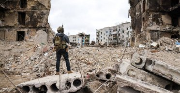 Три города и шесть областей: объявили 50 тендеров на восстановление жилья для украинцев