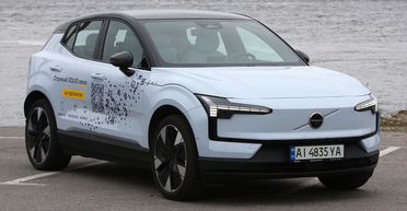 Гаджет на колесах: тест-драйв нового электрокроссовера Volvo EX30