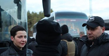 Буданов зустрічав особисто: в Україну приїхали понад 100 політв'язнів, помилуваних Лукашенком