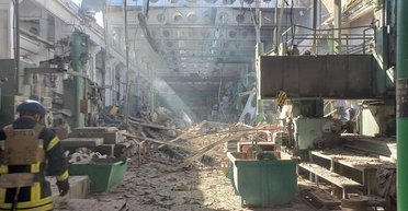 Российская авиация атаковала Сумы: есть раненые, поврежден вокзал (фото)