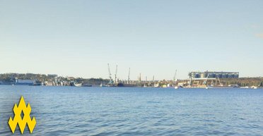 "Гражданских не пускают": ВС РФ отводят военные корабли из Севастополя, — АТЕШ (фото)