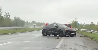 В Украине разбили в ДТП дорогой кроссовер Lamborghini (видео)