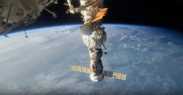 Вражаючі кадри показують Землю і Місяць із космосу: знімки зробив астронавт із МКС (відео)