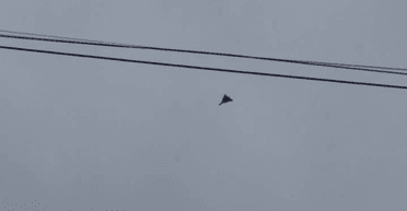 "Повреждена крыша, выбиты стекла": Курскую область России атаковали дроны (видео)