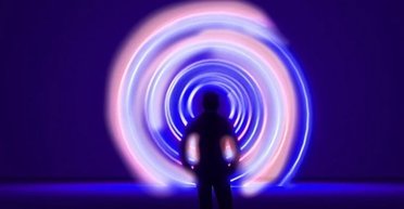 Подорож у часі можлива без парадоксів і протиріч: що з'ясували фізики