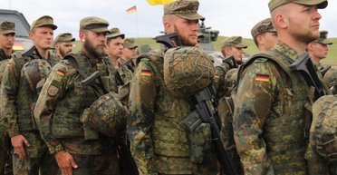 Европа начинает готовиться к войне: что нужно ЕС для противостояния России