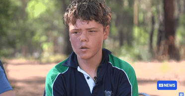 Подросток-"сверхчеловек" спас свою семью, проплыв 4 км по опасным волнам (видео)