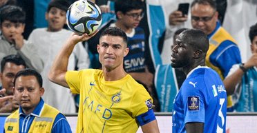 Криштиану Роналду получил красную карточку за драку на футбольном поле (видео)