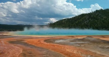 Впервые за много лет кальдера Йеллоустона раздувается: когда начинать беспокоиться