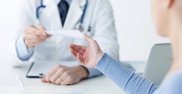 В Україні почнуть діяти нові правила оплати лікарняних: про що важливо знати