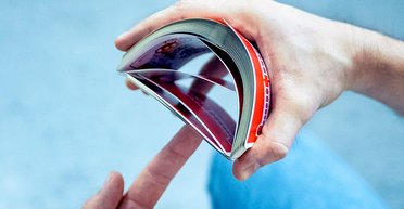 В списках не значится. Политические силы Украины тасуют партийные колоды