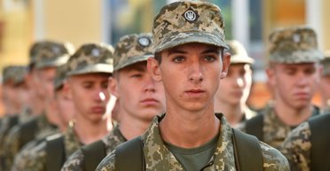 Безуглая раскритиковала разрешение на выезд мужчин и предложила мобилизовать с 18 лет