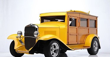 90-летний деревянный Chevrolet ушел с молотка по цене нового Ferrari (фото)