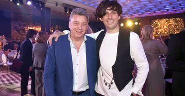 Оснащает ВС РФ: силовики пришли с обысками к брату Максима Галкина (фото)