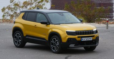 Самый маленький в семье: тест-драйв нового кроссовера Jeep Avenger
