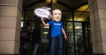 Здесь не был Марк. Как глава Facebook разозлил международный комитет по фейковым новостям