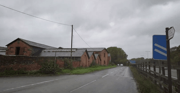 "Повністю пропав": британка з донькою побачила "автомобіль-привид", що зникає