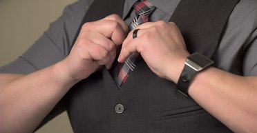 Трещины в маске. 5 признаков, выдающих неуверенность в себе