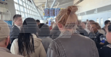 Удары дронами по Москве: в аэропортах отменяют рейсы, пассажиры более суток ждут вылета (видео)