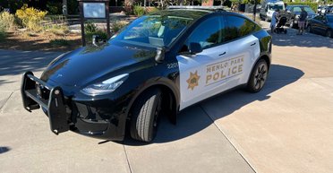 Эксперимент не удался: полиция отказалась от Tesla после года эксплуатации (фото)