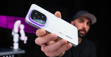 Недооцененный флагманский смартфон 2026 года: какую новинку рекомендует эксперт (видео)