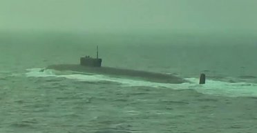 Російські атомні підводні човни пропливли 6437 км під арктичним льодом (відео)