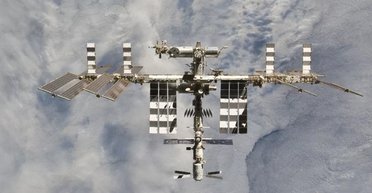 Учені з'ясували, чому астронавти часто хворіють на МКС: там занадто чисто