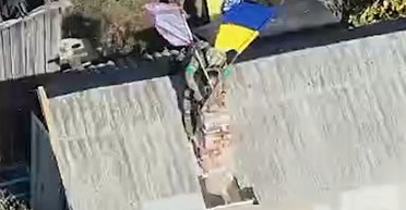 ВСУ освободили три села в Донецкой области: десантники установили флаг в Сухецком (видео)