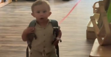 Перший день у дитячому садку: малюк не стримав емоцій під час зустрічі з мамою (відео)