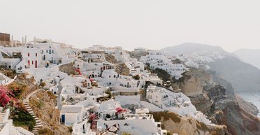 Санторини поднялся вверх на несколько сантиметров: что могло приподнять целый остров