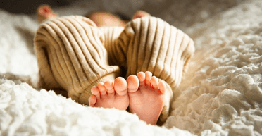 Батько вимагає компенсацію: співробітники лікарні зробили помилку, переплутавши новонароджених