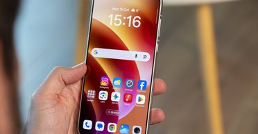 Cмартфоны c лучшей батареей в 2025 году: топ-5 самых долгоживущих моделей (фото)