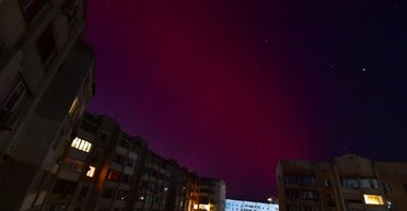 Полярне сяйво стане рутиною: еколог пояснив, чому рожевіє небо над Одещиною