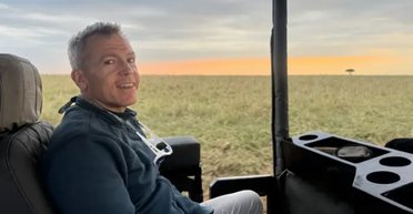 Мужчина скопил 3 млн долларов перед выходом на пенсию и не знал как их потратить (фото)