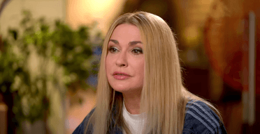 "Не успевала": Ольга Сумская высказалась относительно скандала с диктантом, который читала ее сестра