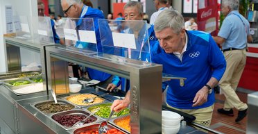 Парижская Олимпиада отказывается от любимых Усэйном Болтом куриных наггетсов