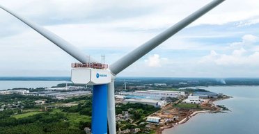 У мощнейшей в мире ветряной турбины отвалились лопасти: что известно (фото)