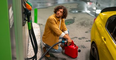 Вже у квітні: Гетманцев попередив про ймовірний реальний дефіцит бензину в Україні