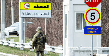 "Прикордонник втикав у телефон": одесит опублікував відео втечі в Придністров'я