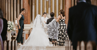 Бил руками и ногами: мужчина подрался с невестой и гостями на свадьбе (фото)