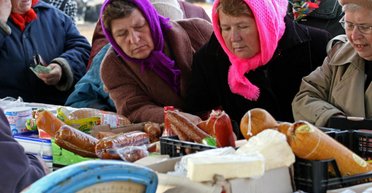 Ценники сорвались с цепи: сколько тратят на продукты в Украине и Европе