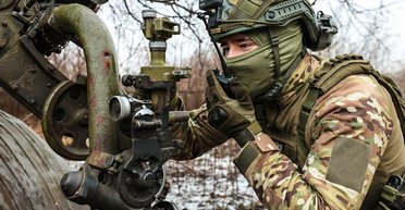 Массовые "мясные" штурмы: ВС РФ несут значительные потери под Крынками, — Гуменюк