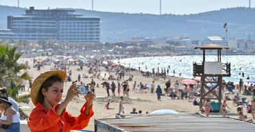 Туристы массово покидают Турцию: в стране приняли "варварский" закон