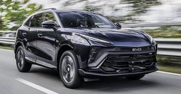 Яркий дизайн и заводское ГБО: в Италии показали недорогой молодежный кроссовер (фото)