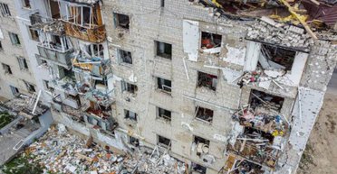 Руины домов и танк ВСУ: журналисты росСМИ побывали в оккупированном Северодонецке (фоторепортаж)