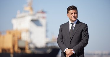 Президент изначально взял слишком высокую планку, — политолог о возможном роспуске КСУ